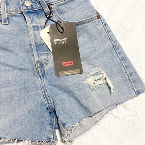 NEW Levi's Ribcage Denim Jean High Rise Shorts Tango Pulse Size 24 - Picture 3 of 8